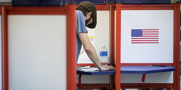 (AP Photo/John Minchillo)...