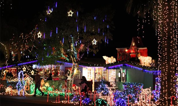 Phoenix's 'Arcadia Christmas House' to go dark this holiday after complaints