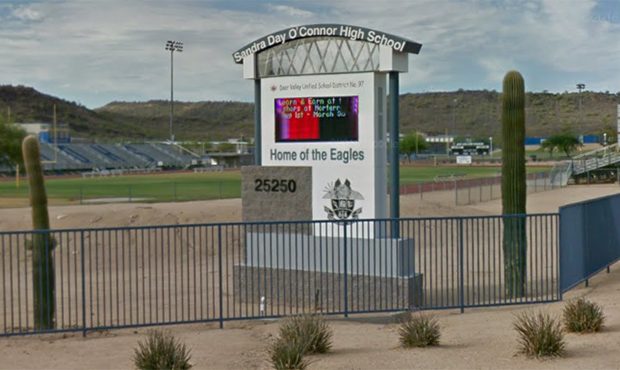 Phoenix school brings in extra police officers after online threats