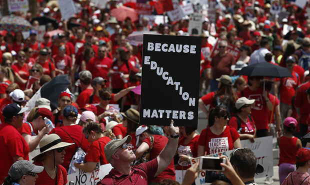 Some Arizona school districts reopening despite continued walkouts