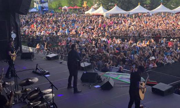 Country Thunder sees record attendance of 30,000