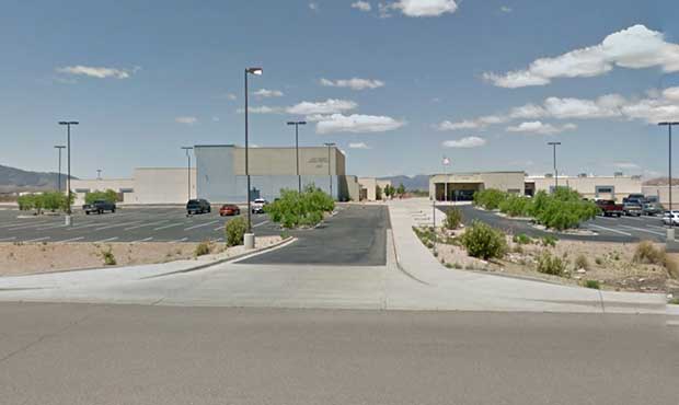 Arizona school principal resigns over failure to alert police to threat