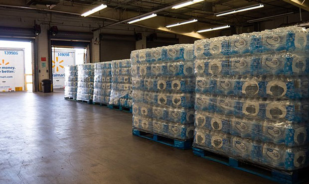 Extreme heat warning in Phoenix prompts plea for water donations