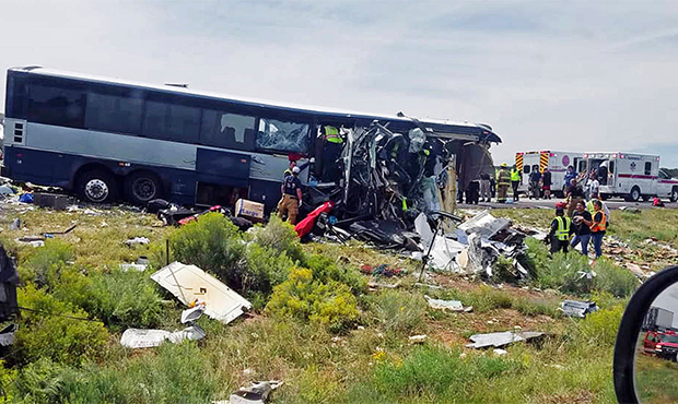 At least 8 killed when Phoenix-bound bus crashes in New Mexico
