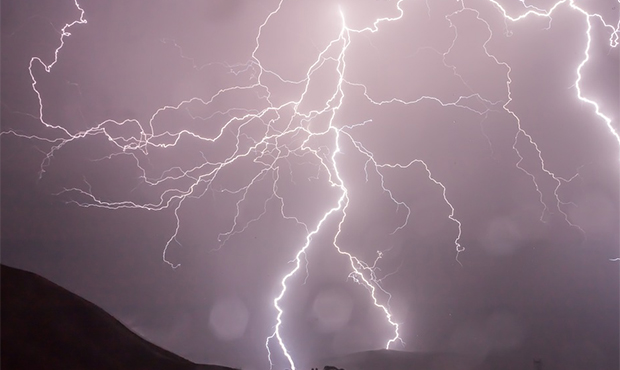 2 teen boys struck by lightning at Phoenix-area park