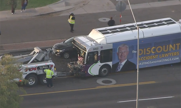 Valley Metro bus involved in Phoenix crash that injured 1