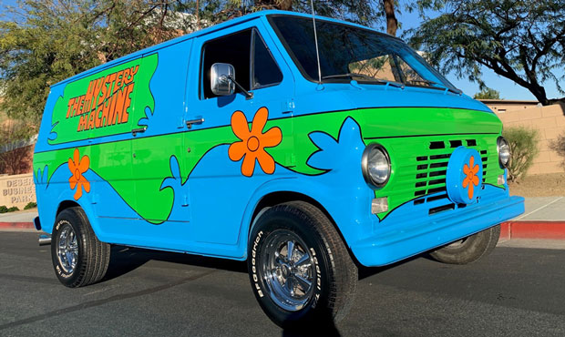 Zoinks! Scooby-Doo van replica fetches $59K at Scottsdale auction