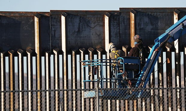 Tempe company claims it can build border wall by 2020 election