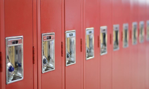 Arizona teen charged with making threats against high school