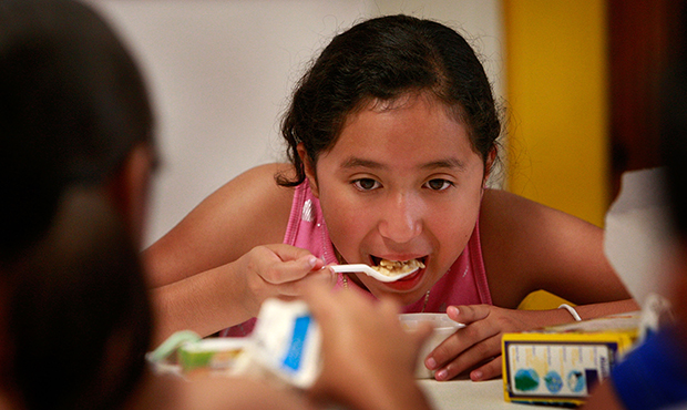 Phoenix food bank helps alleviate summer student hunger