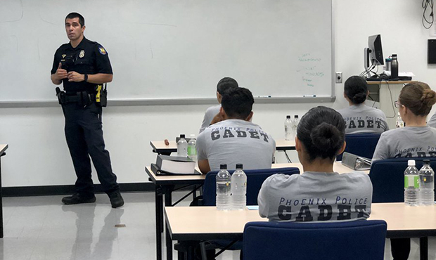 Teens get law enforcement exposure with Phoenix Police cadet program