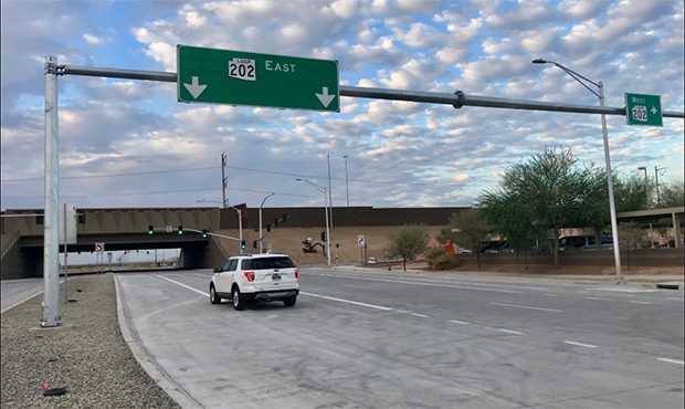 First interchange of South Mountain Freeway opens on schedule