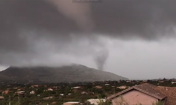 Tornado appears to touch down north of Phoenix