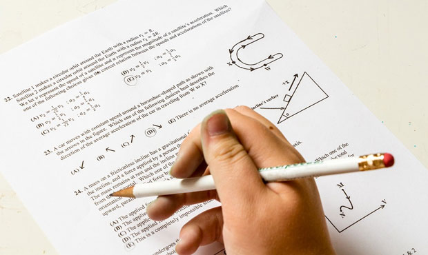 Arizona students show improvement in math, English assessments