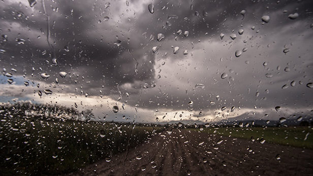 Storm system brings rain to Phoenix, flash flood warning issued in Maricopa County