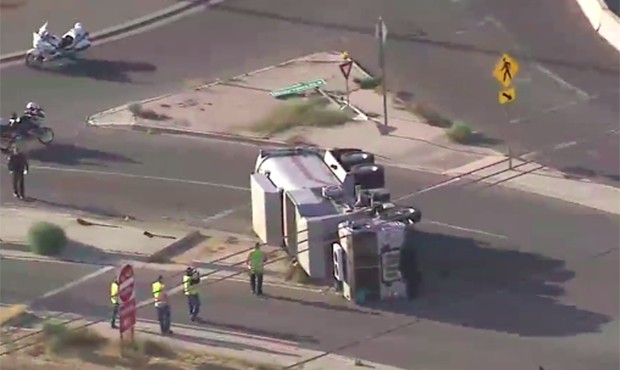 Tanker rollover causes natural gas leak in Phoenix