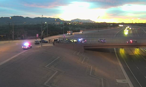 Driver doing spins on Loop 202 shuts down East Valley ramps