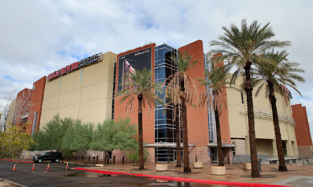 Arizona's largest COVID-19 vaccine site moving indoors to Gila River Arena
