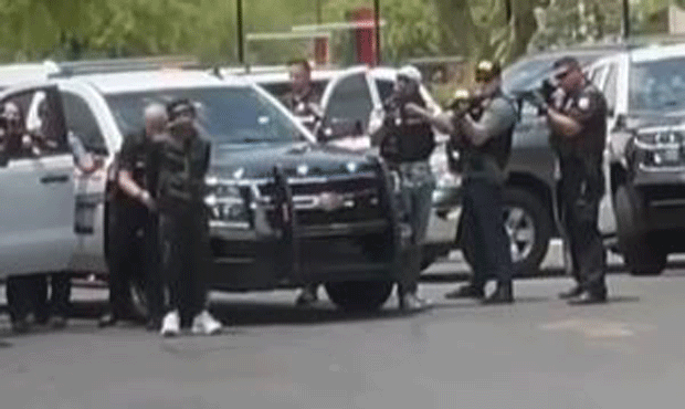 Witness describes scene of suspect's arrest in West Valley shootings