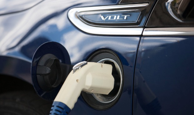 Arizona ranks relatively high among state when it comes to the rate of electric vehicle registratio...