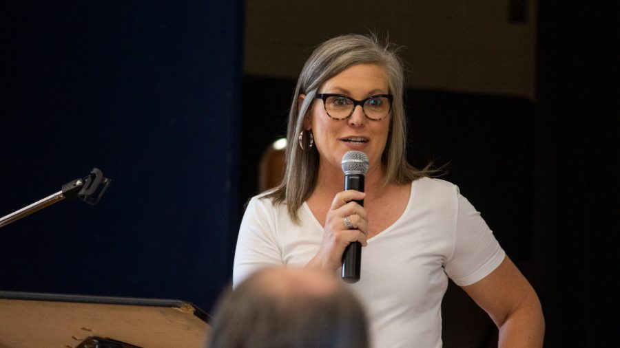 Katie Hobbs wins Democratic nomination for governor of Arizona