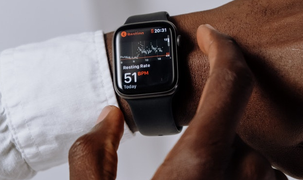 Your Apple Watch can save your life later if you turn on these features now