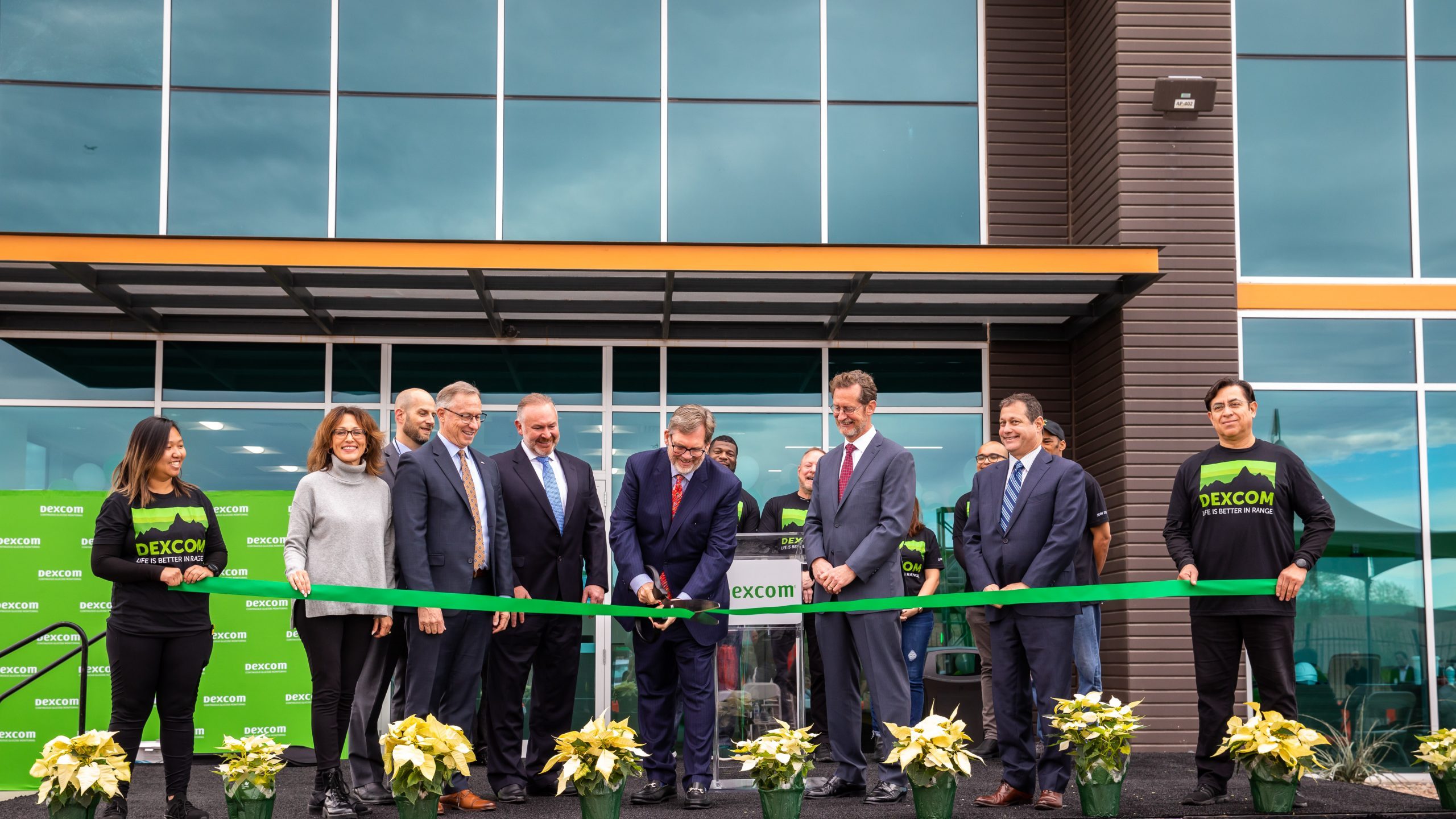 Dexcom opens new 500,000-square-foot distribution center in Mesa