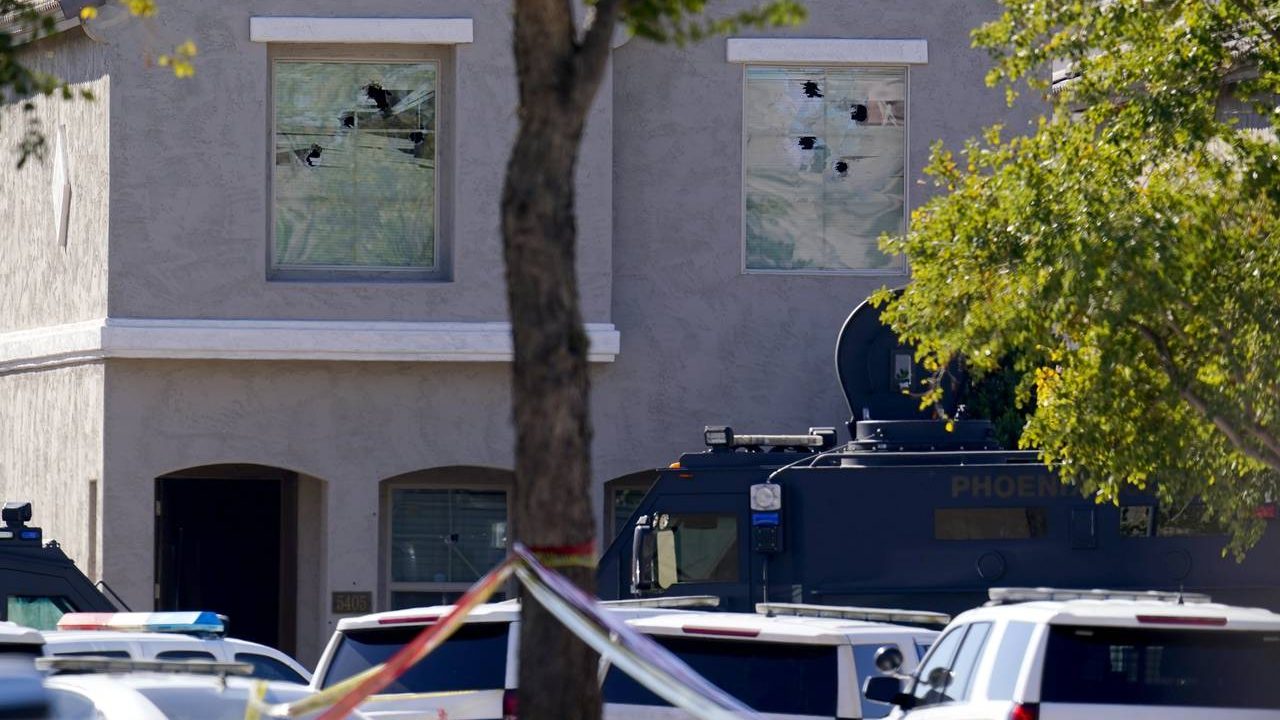 Phoenix officer injured in ambush last week pushed past fear to help stop shooting incident