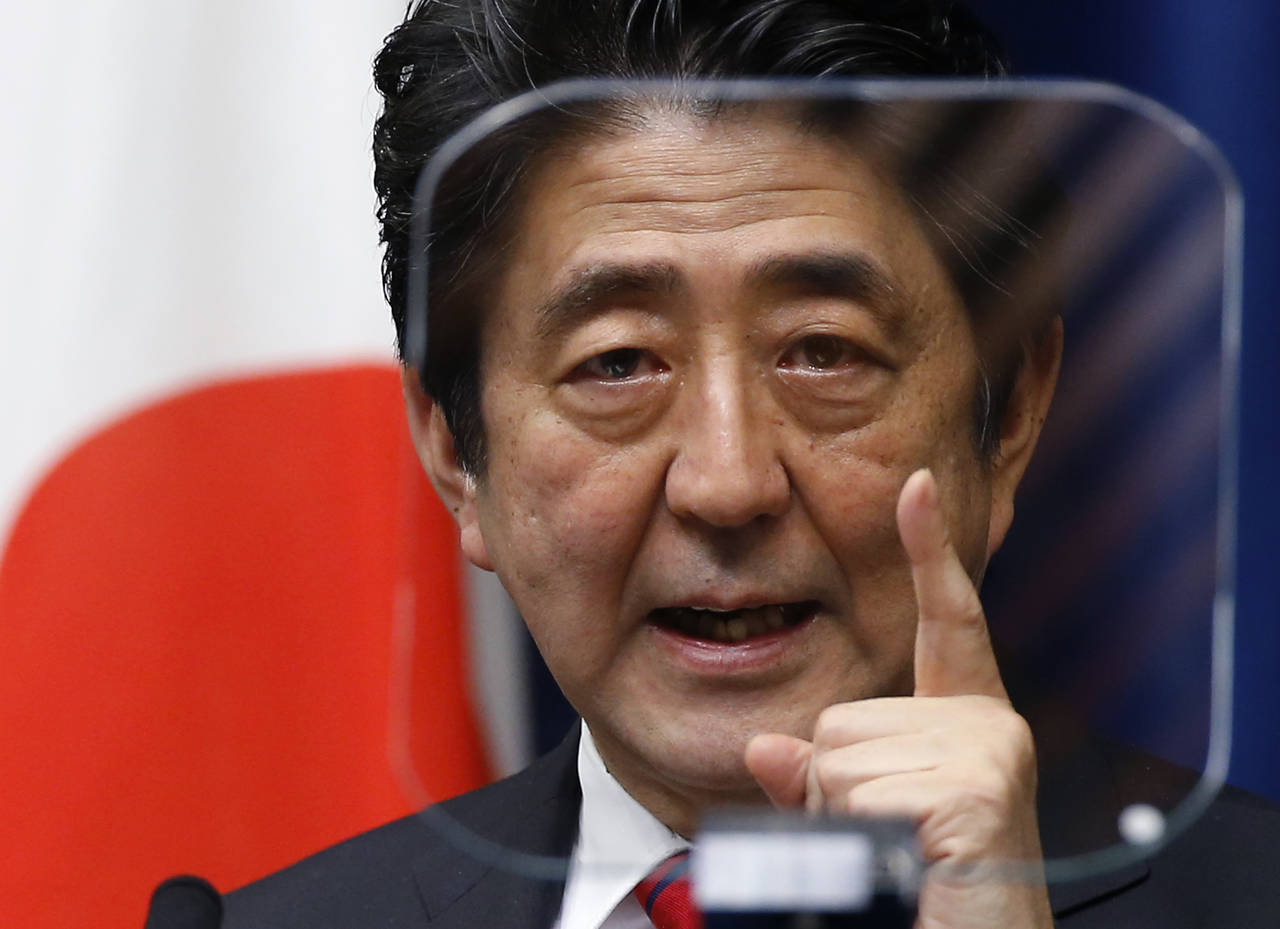 Shinzo Abe Powerful Former Japan Pm Leaves Divided Legacy