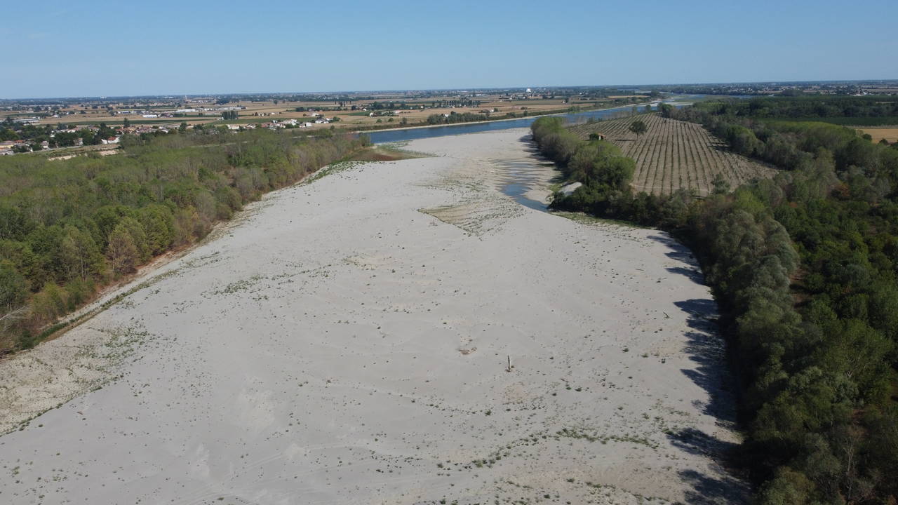 The dried riverbed of the Po river in Sermide, Italy, Thursday, Aug.11, 2022. The river Po runs 652...