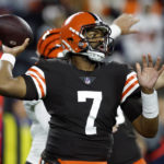 
              Cleveland Browns quarterback Jacoby Brissett (7) looks to throw a pass during the first half of an NFL football game against the Cincinnati Bengals in Cleveland, Monday, Oct. 31, 2022. (AP Photo/Ron Schwane)
            