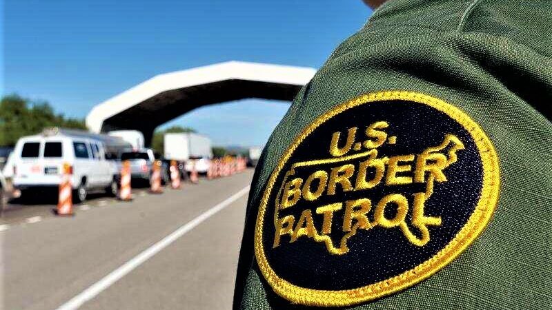 Man pleads guilty to assaulting 2 Arizona Border Patrol agents in 2022