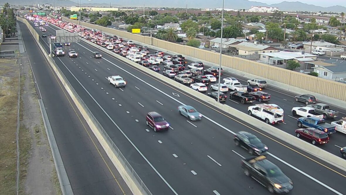 Southbound I17 in Phoenix reopens following serious crash