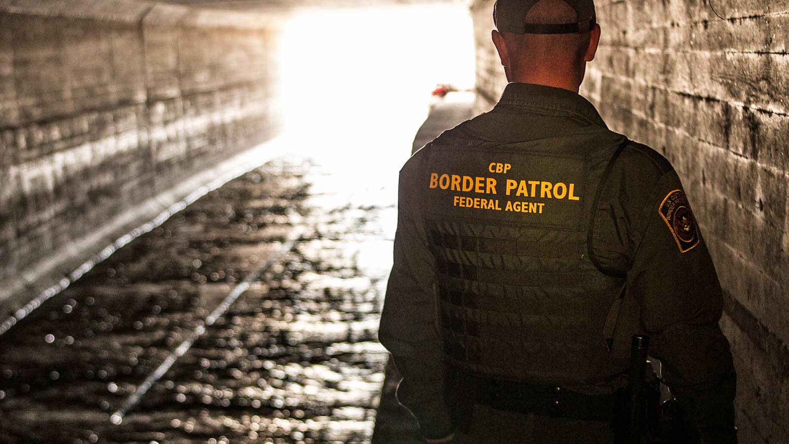 Former U S Border Patrol Agent Sentenced To 18 Years In Prison