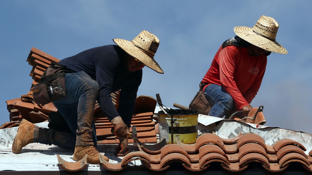 Phoenix adds safety measures for outdoor workers in heat