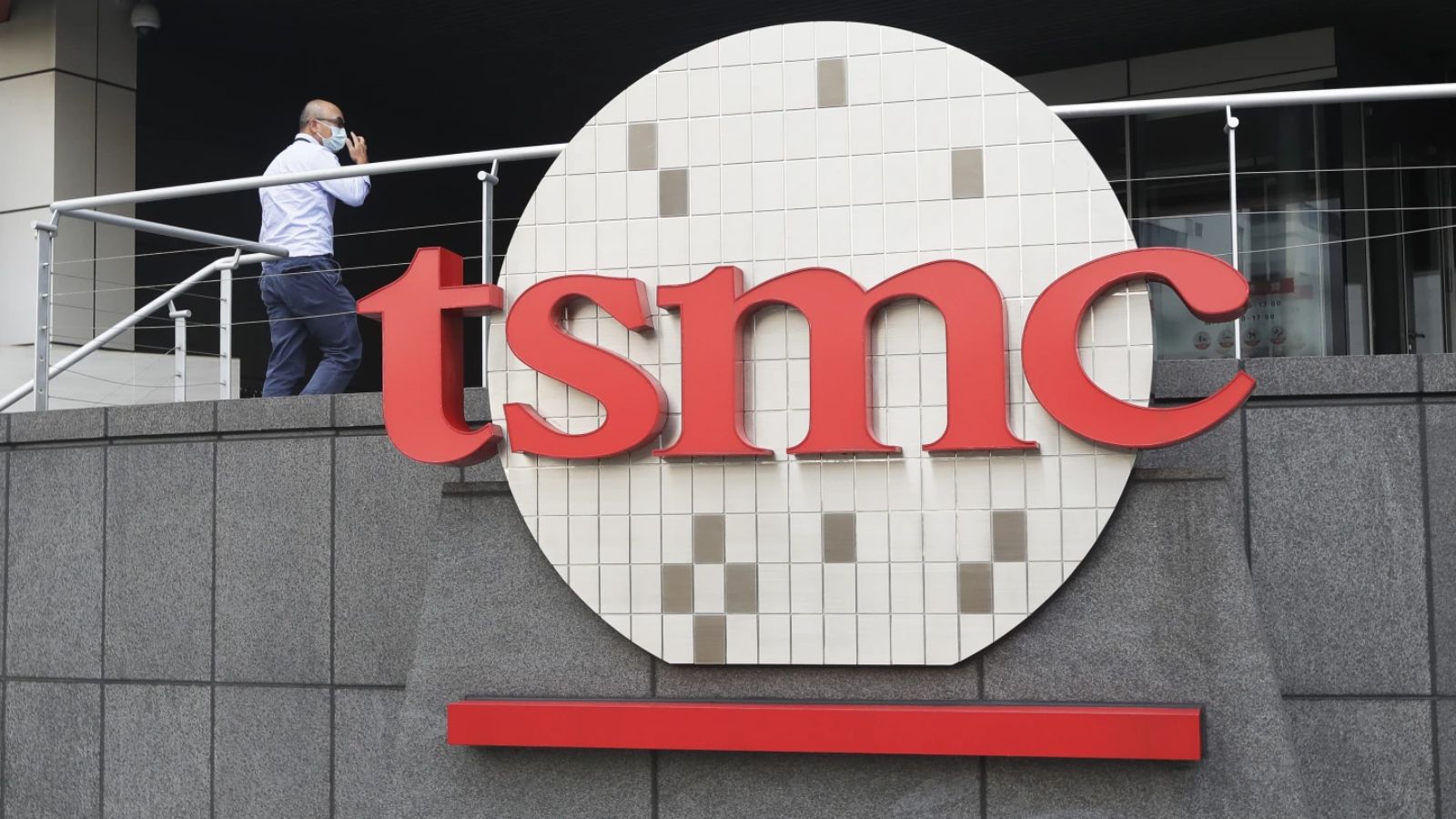 New TSMC facility coming to Phoenix, officials announce...