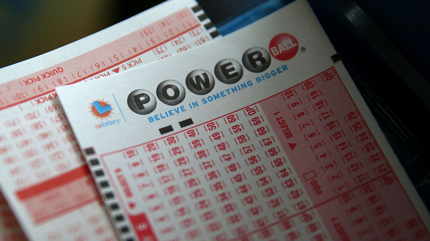 Powerball ticket from Phoenix convenience store wins $50,000 as jackpot climbs to $1.09 billion