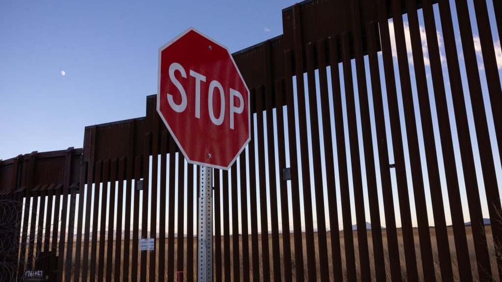 Most Arizona voters want immigration reform, according to a new survey. (Photo by John Moore/Getty ...