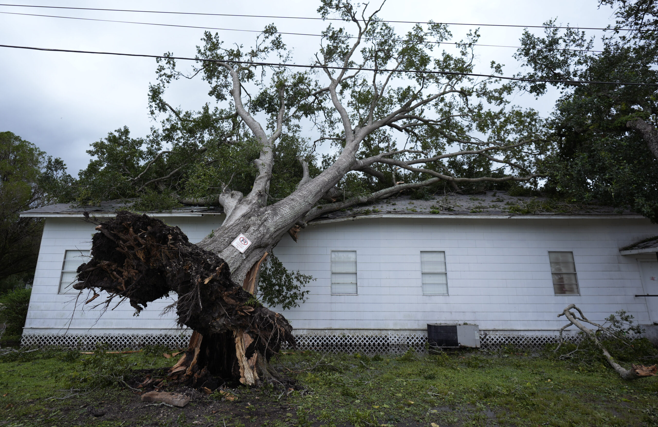 Some power restored in Houston after Hurricane Beryl, while storm