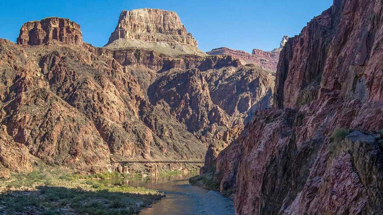 A view of the River Trail, which runs along the edge of a cliff above the Colorado River in Grand C...
