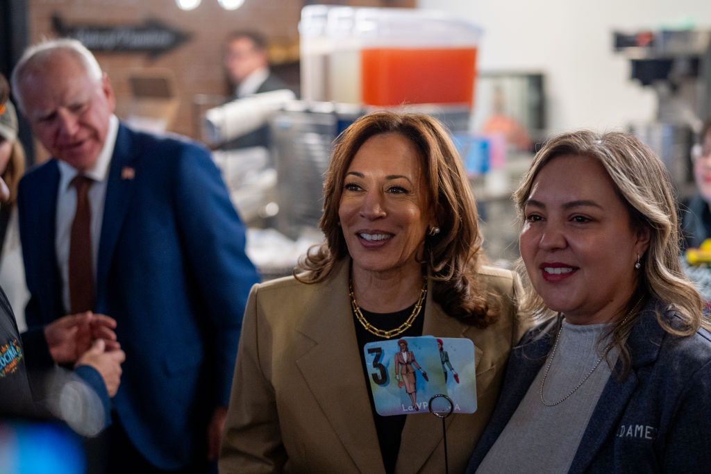 Phoenix restaurant owner talks about Kamala Harris’ surprise visit