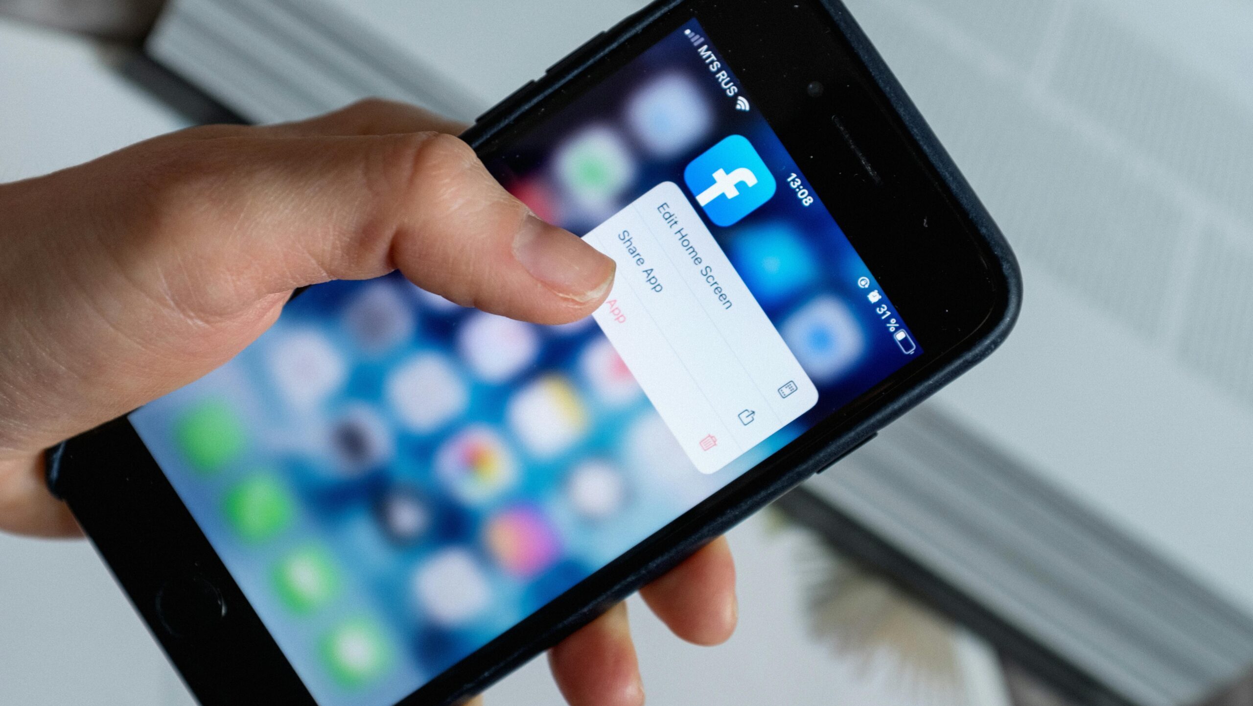 Kim Komando has an explainer on how to delete apps that might violate your privacy. (Pexels photo)...