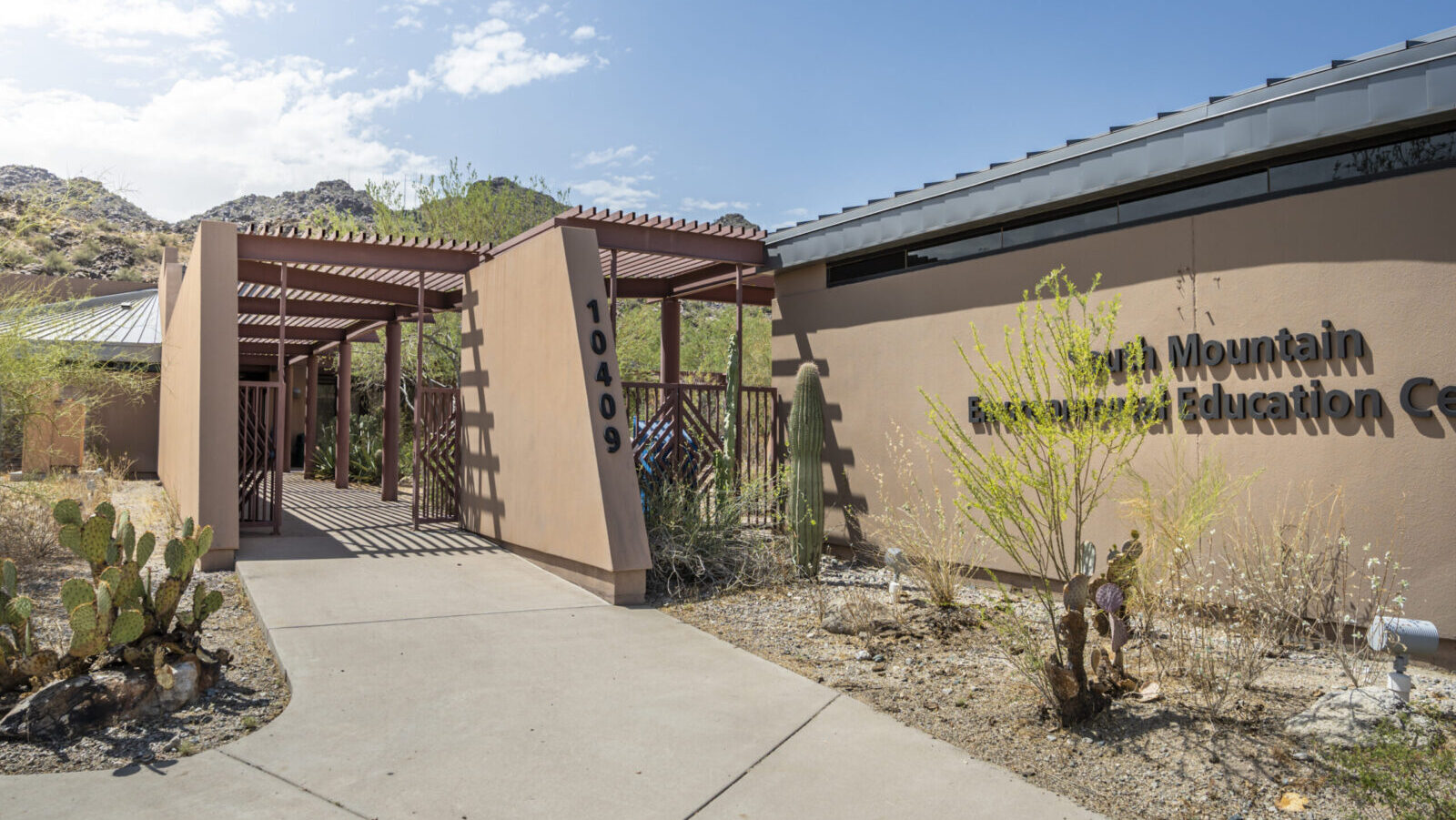 External view of newly renamed South Mountain Visitor Center...