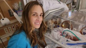 Illinois family faces challenges after premature birth of twins in Phoenix