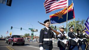 Luis Gonzalez joins 7 military veterans as Phoenix Veterans Day Parade grand marshals