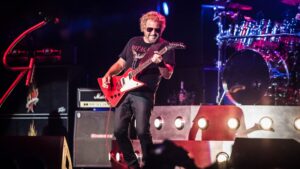 Sammy Hagar slated to perform at Barrett-Jackson car auction in January