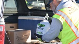 St. Mary's Food Bank gives almost 22,000 turkeys to Arizona families in need