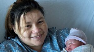 Mesa Banner hospital welcomes its 1st baby of 2025 only 18 minutes into new year