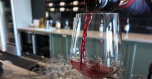 New wine bar opens in downtown Goodyear's GSQ district