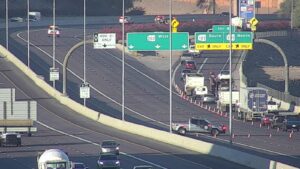 Loop 202 Red Mountain Freeway closed for several hours after fatal crash in East Valley